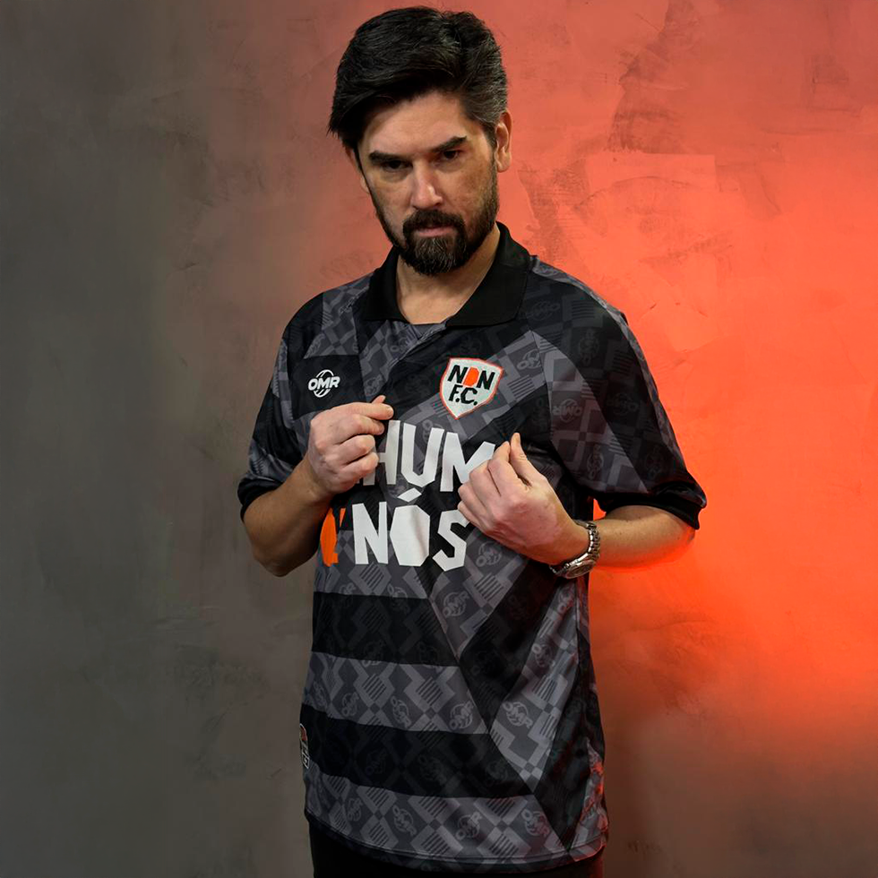 Camiseta Nenhum de Nós F. C.